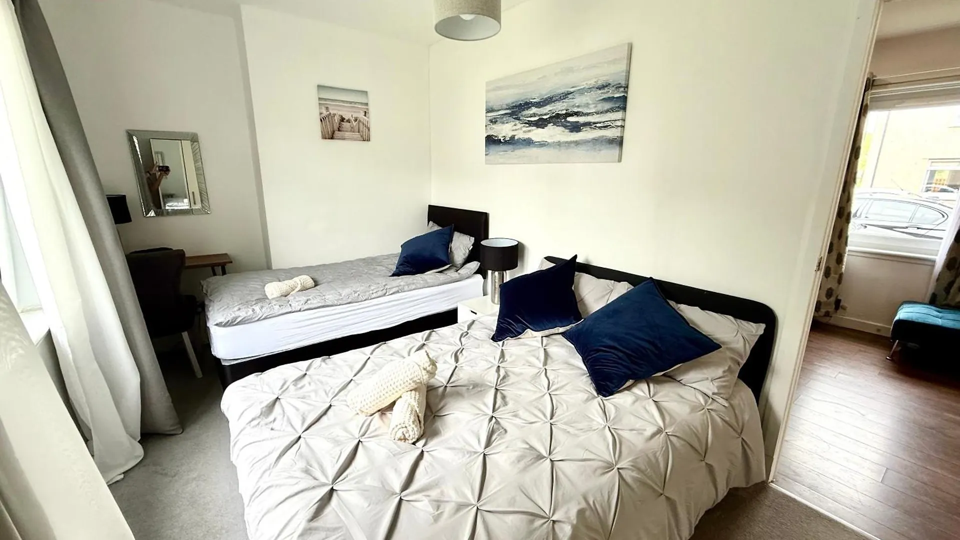 בית נופש הוילה South Gyle House - Superfast Wifi And Free Parking - 7 Minutes To Edinburgh Airport בריטניה