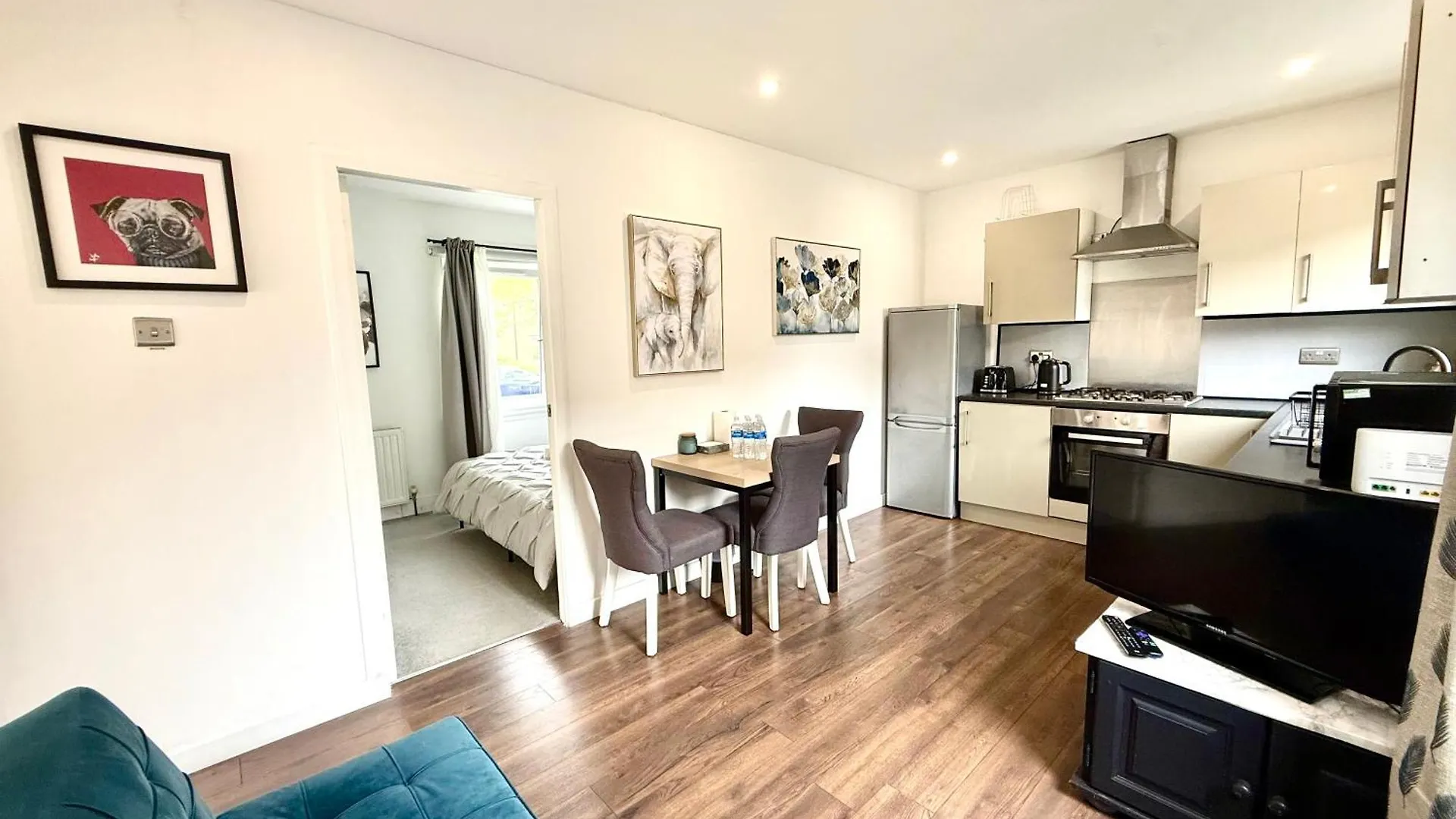 הוילה South Gyle House - Superfast Wifi And Free Parking - 7 Minutes To Edinburgh Airport בית נופש