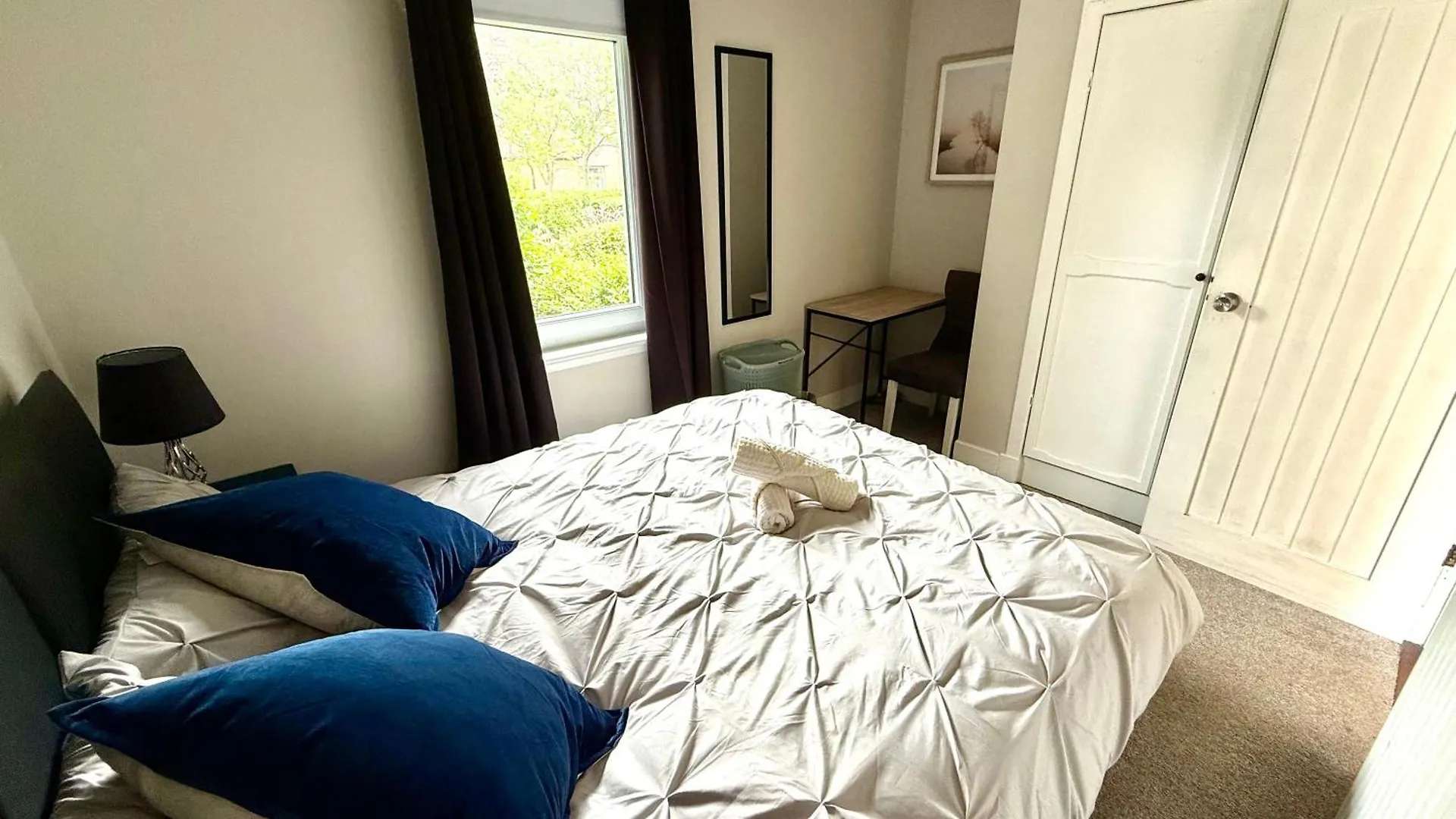 Casa de Férias South Gyle House - Superfast Wifi And Free Parking - 7 Minutes To Edinburgh Airport Vila
